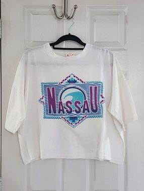 ​VTG 1990 Nassau Bahamas Graphic Tee | Boxy Crop Top | White House Heavy-T